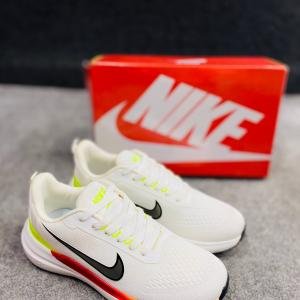 Nike Air Winflo 9 White & Orange