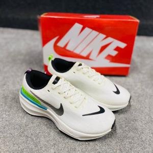 Invincible 3 SE x Zoom Low Mismatched